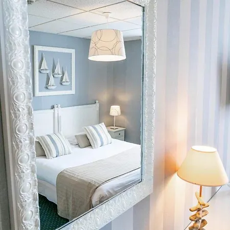 Cit'hotel Normandy La Baule 2* 波尔尼谢